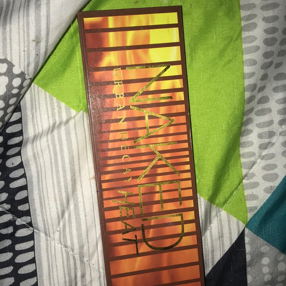 Urban Decay Naked Heat Palette